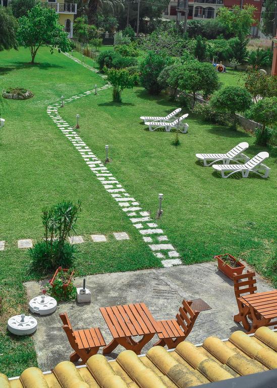 Mirsini Apartments Agios Georgios  Dış mekan fotoğraf