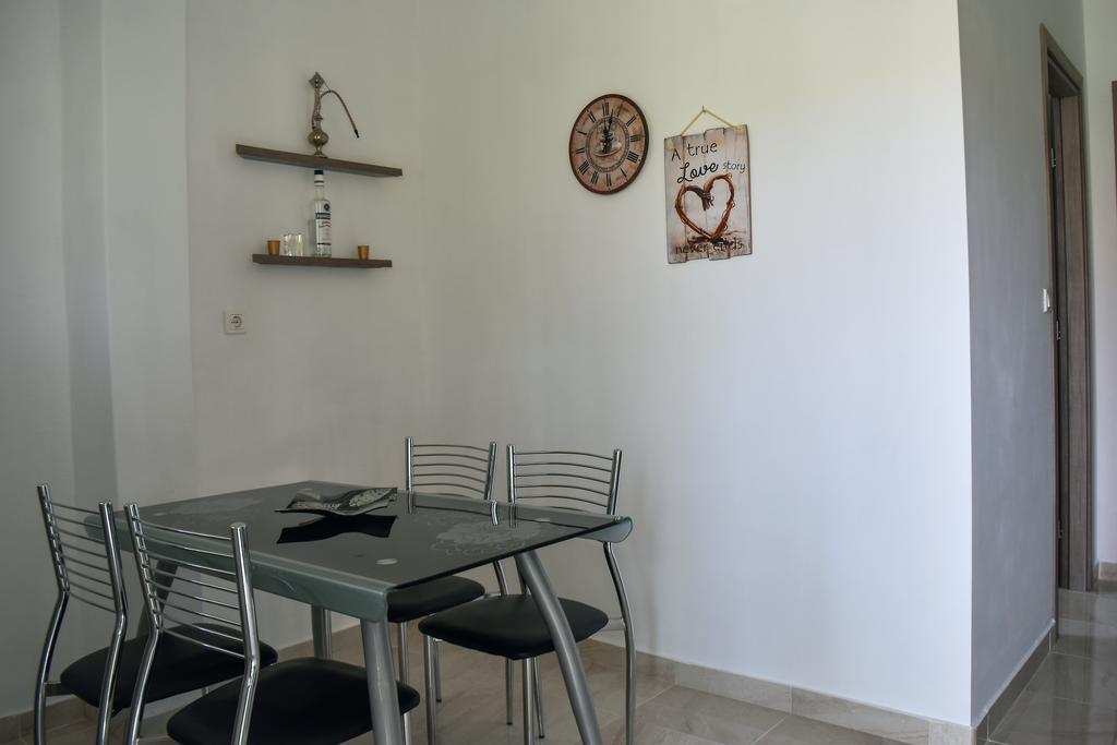 Mirsini Apartments Agios Georgios  Dış mekan fotoğraf
